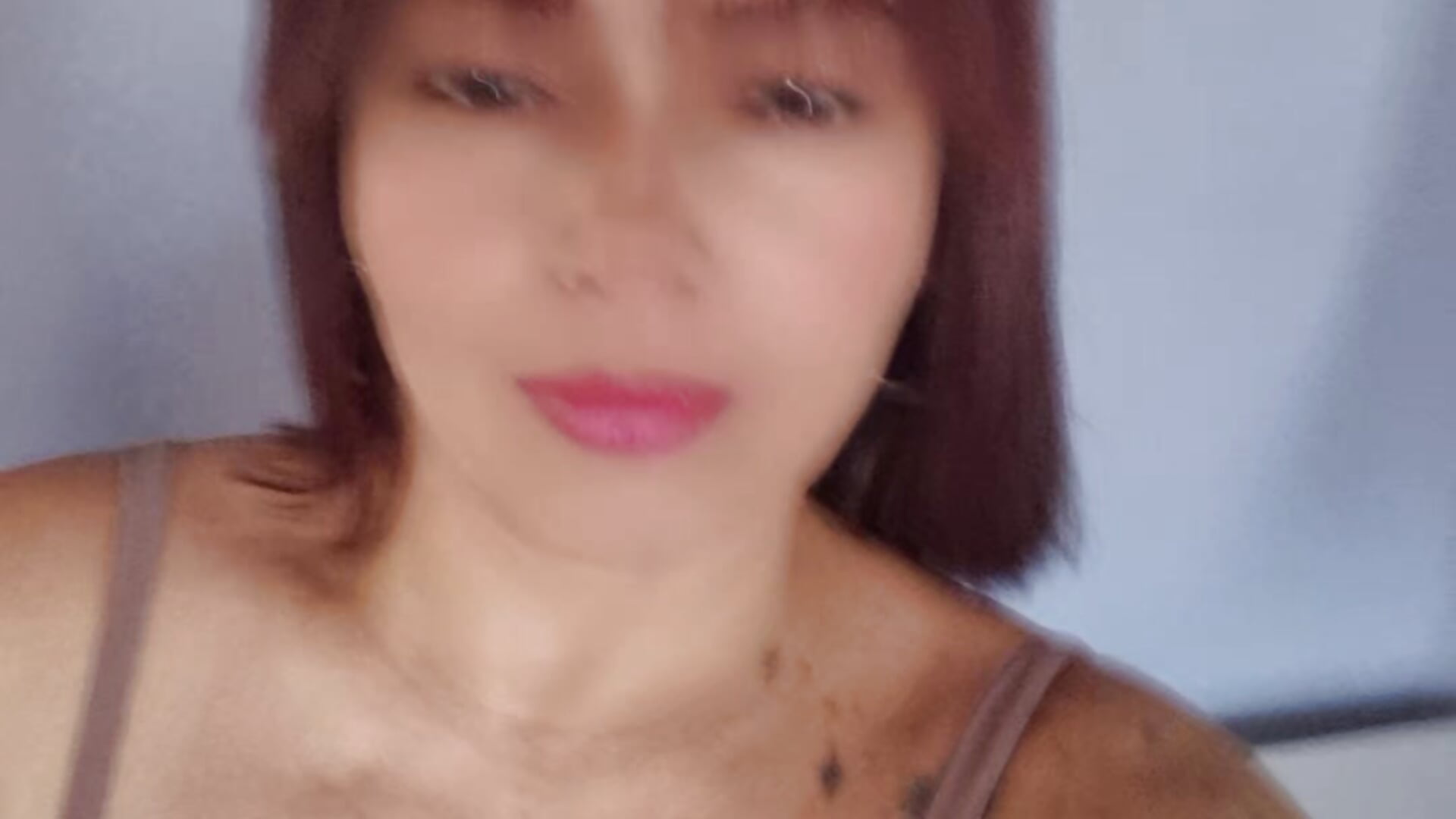 TikTok :Alexx - video di istthalexa modella di cam