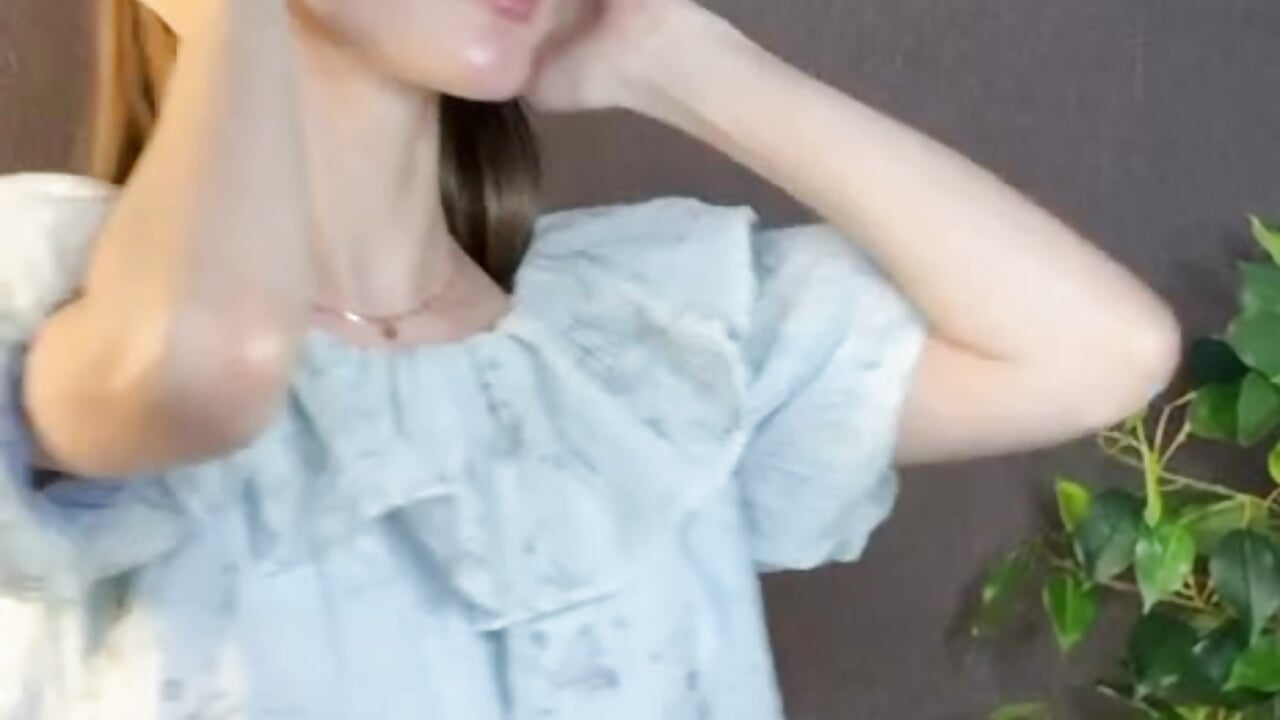 Wanna check my curves? - video by LynDarnell cam model