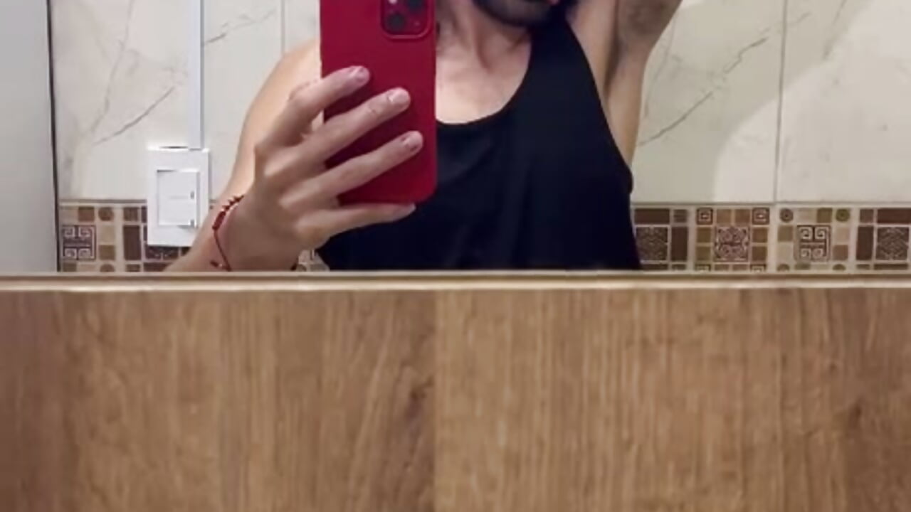 sexy and stinky armpits - video av Hisoka_011 cam model