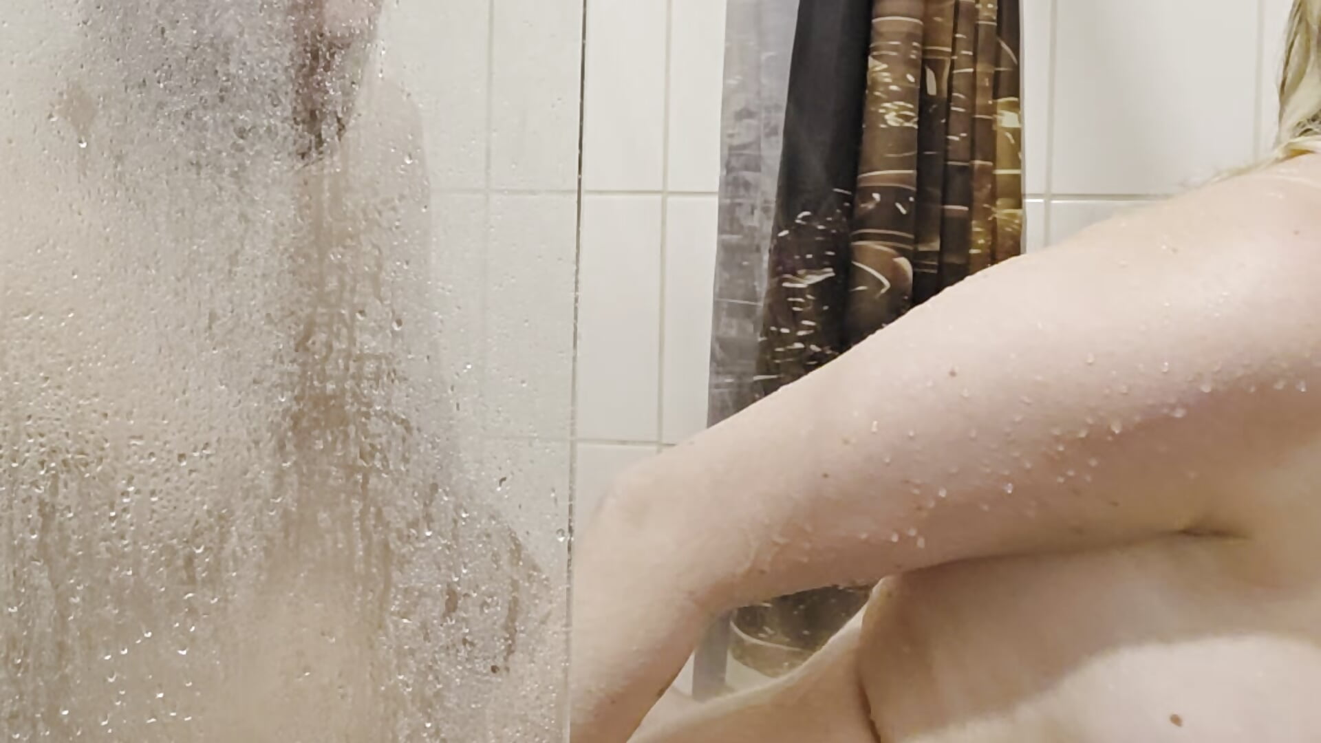 geneukt in de douche 5 en halve minuut pregant - video by lotteliefde1 cam model
