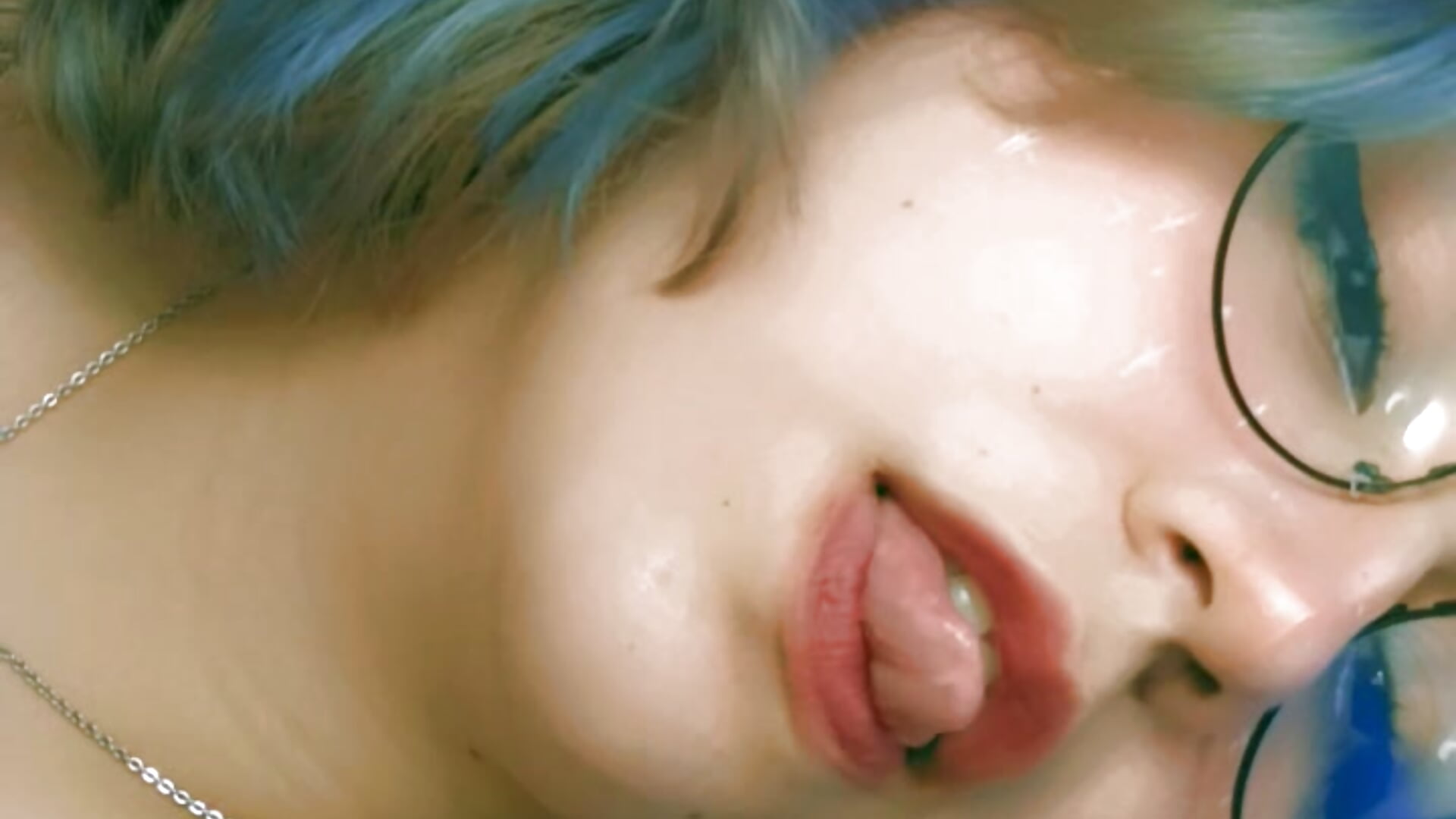 Makeup - clip cu moira_smiler model videochat