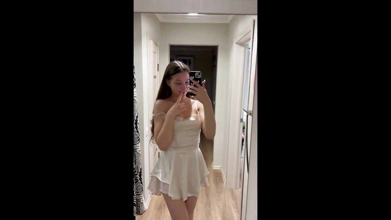 Beginning of spring — filmik MercBoone, modela(-lki) na kamerkach