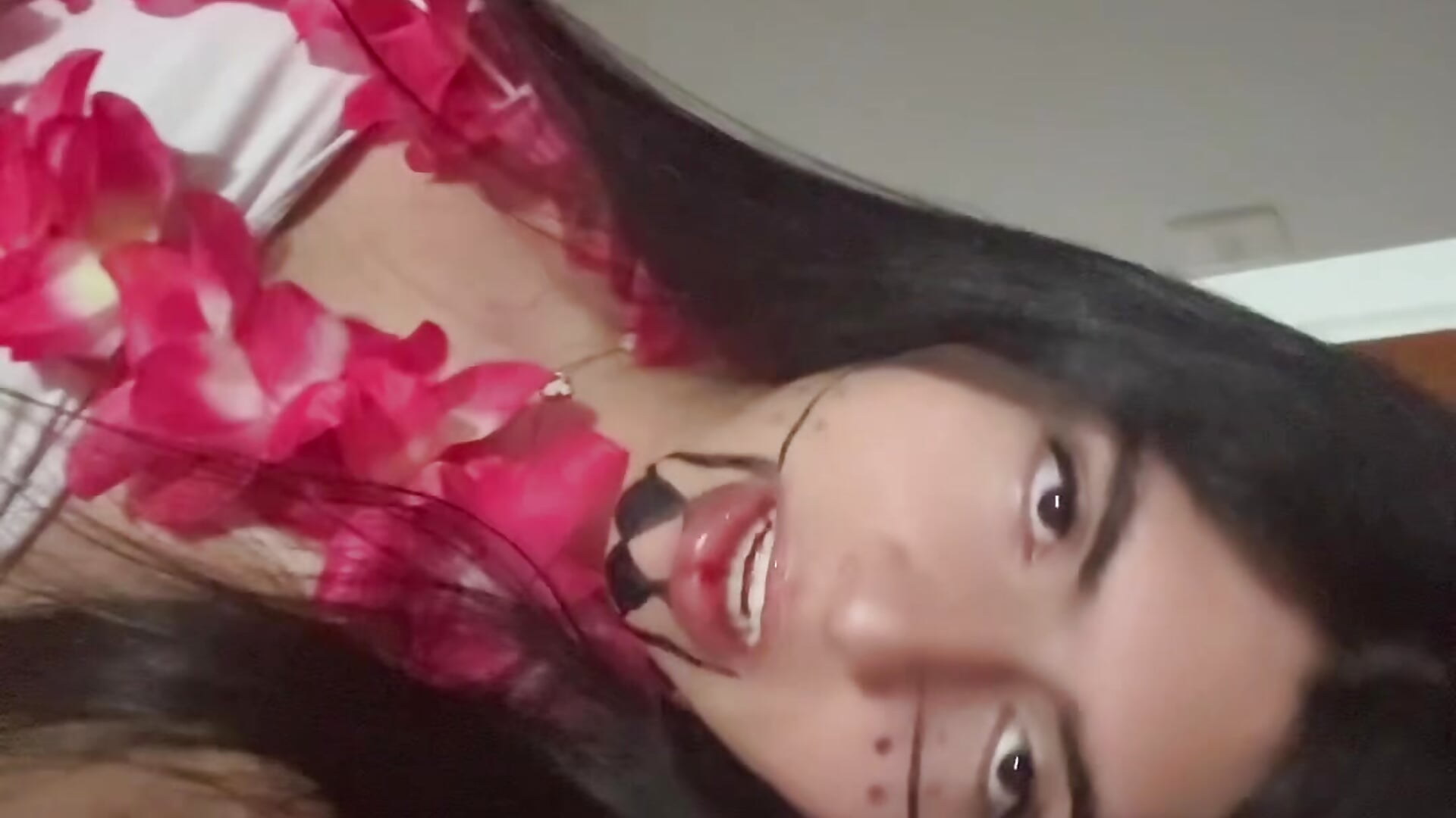 Lipsyn halloween costumbres 🤪😜 - video by samymelo cam model