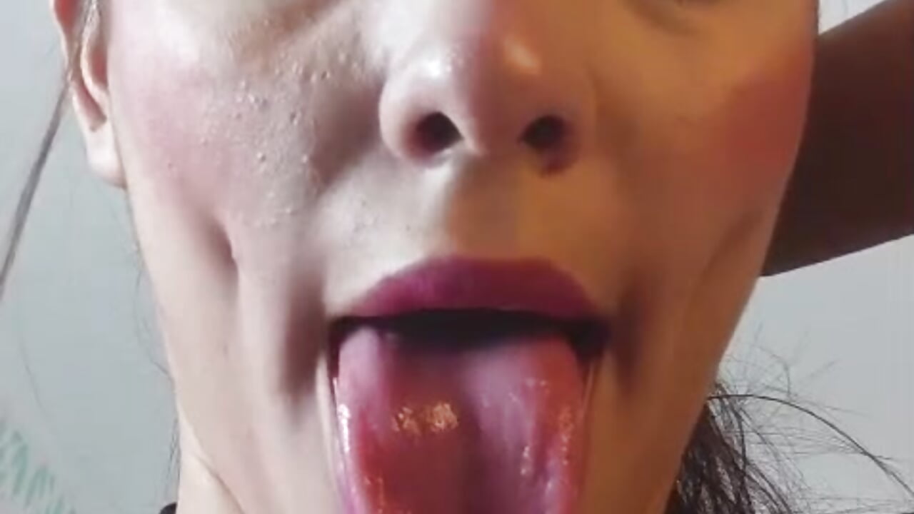 Pull me by the hair and choke me with your cock 🍆👅