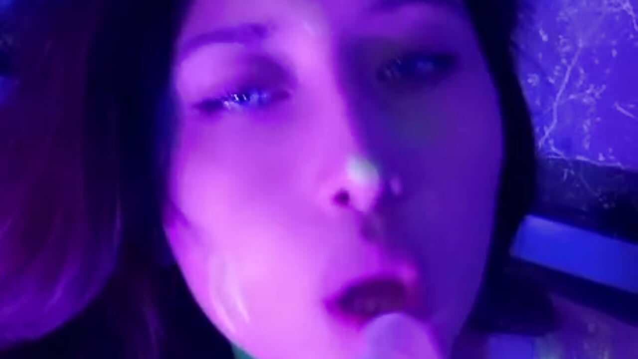 Blowjob in Neón Paradise✨
