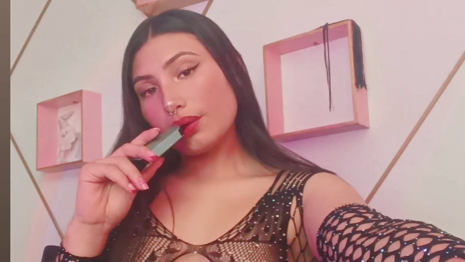 🙌 - video by Linda_andrew cam model