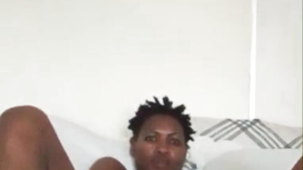 Noisy pussy - video by Afrigantia cam model