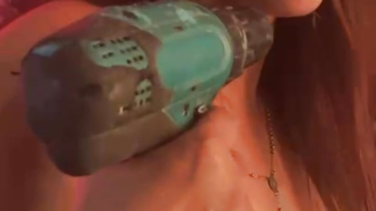 Happy Hallowen - video oleh model kamera Sussan__