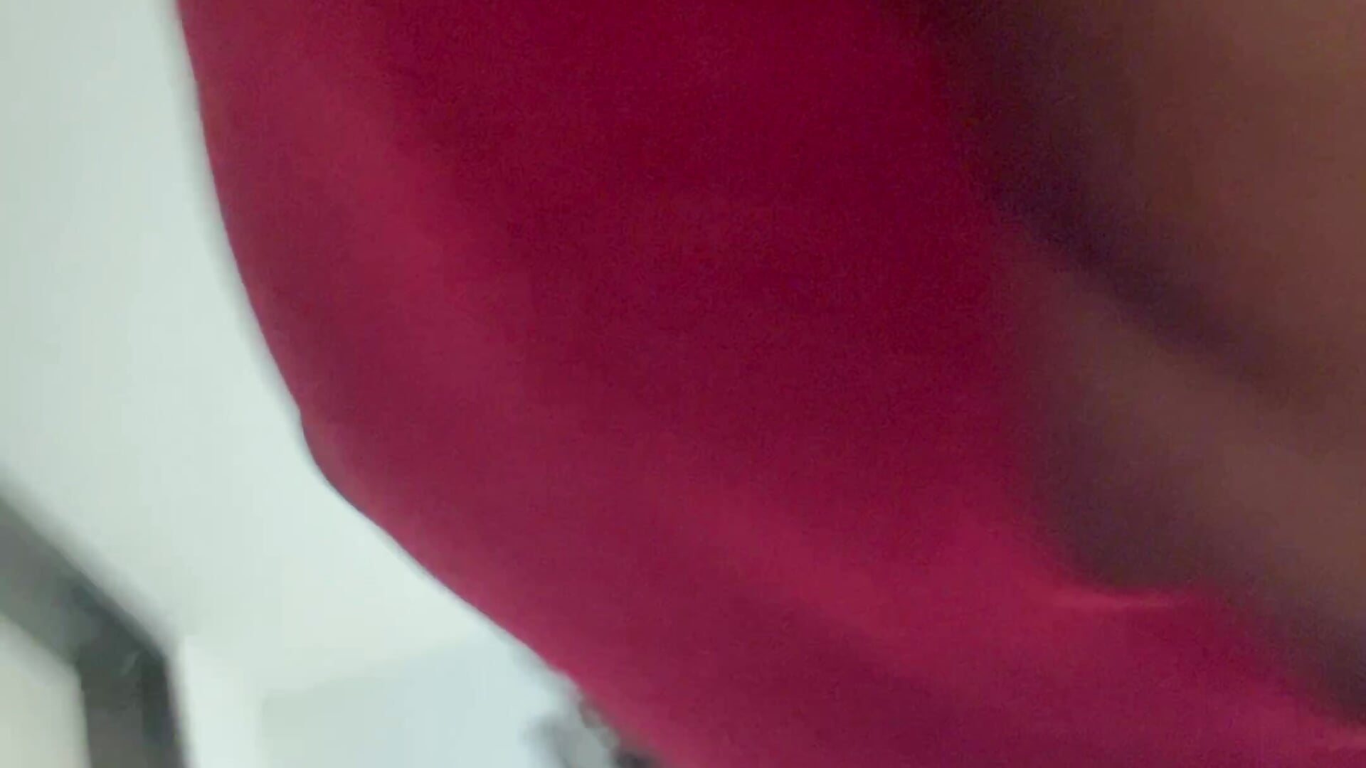 Bajo mi falda 😳 - วิดีโอโดย saralanee โมเดลแคม