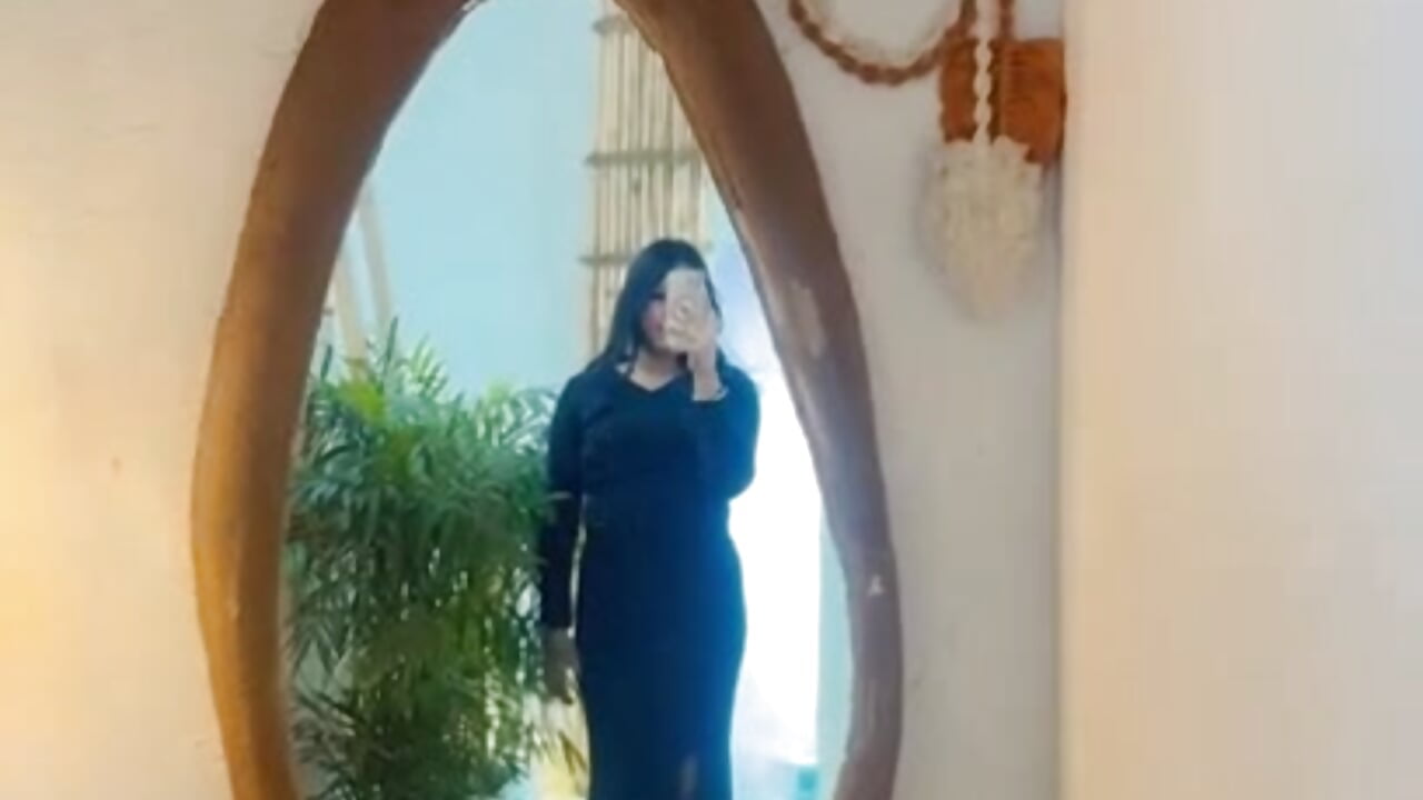 1000211795.mp4 - copy 3 Jul 11:15 - video by sanu_07 cam model