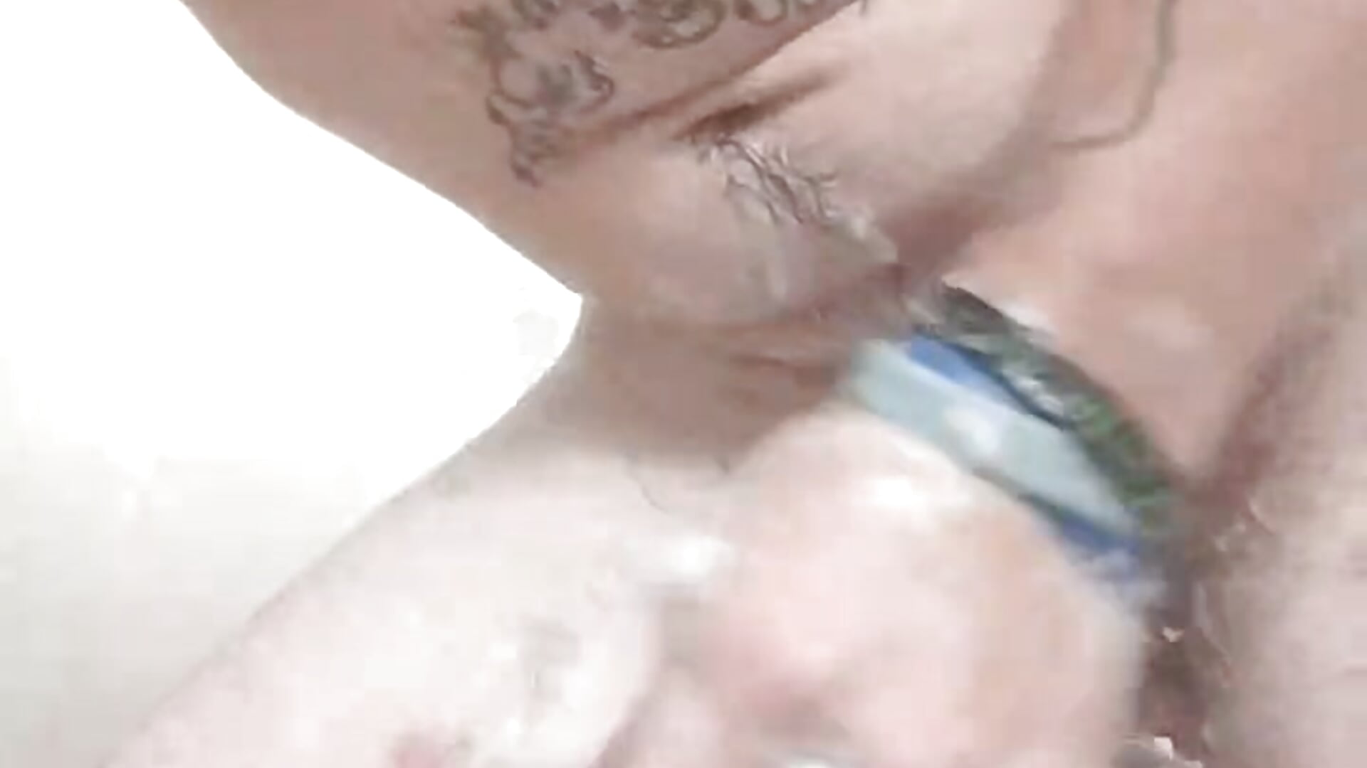 1000010458 - video oleh model kamera Enjoyyourself94