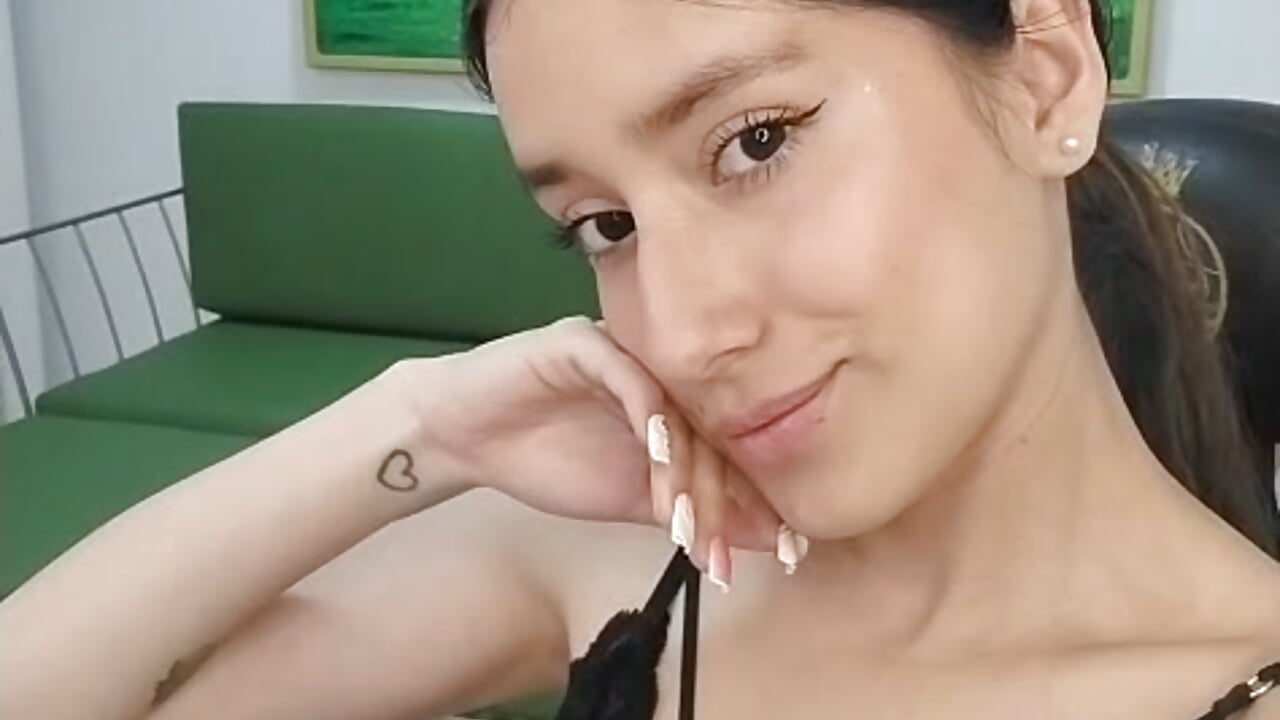 ♥ - video by Adhara_Kitten cam model