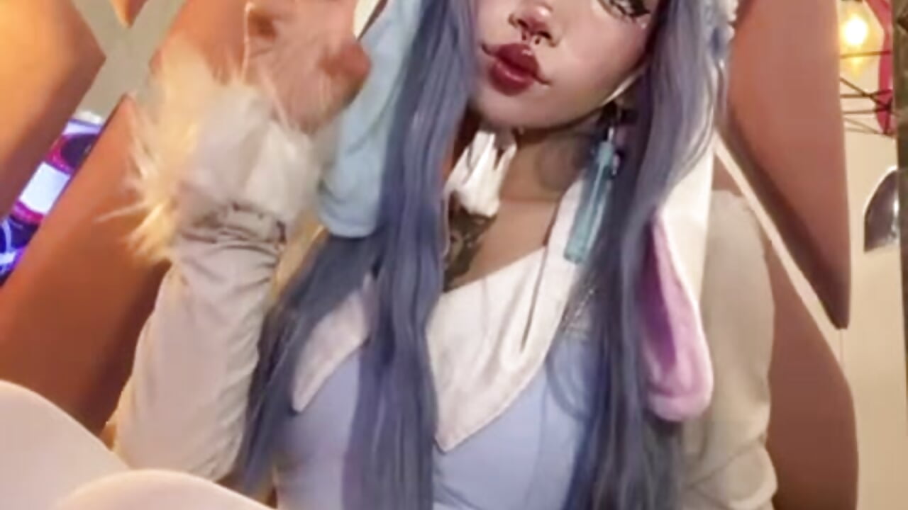 WhatsApp Video 2025-11-12 at 7,18,21 AM - video by Terraelowen cam model