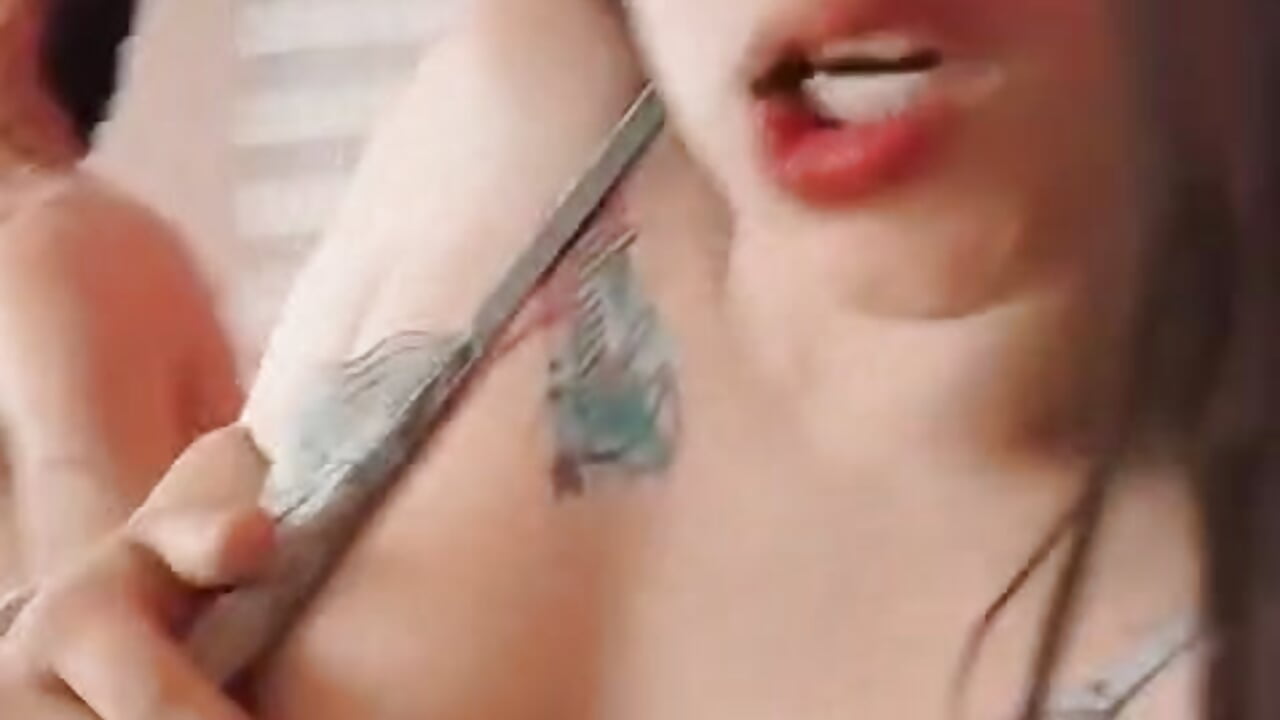 Temptation has a name... and right now it's me... - video di NickandAbby_ modella di cam