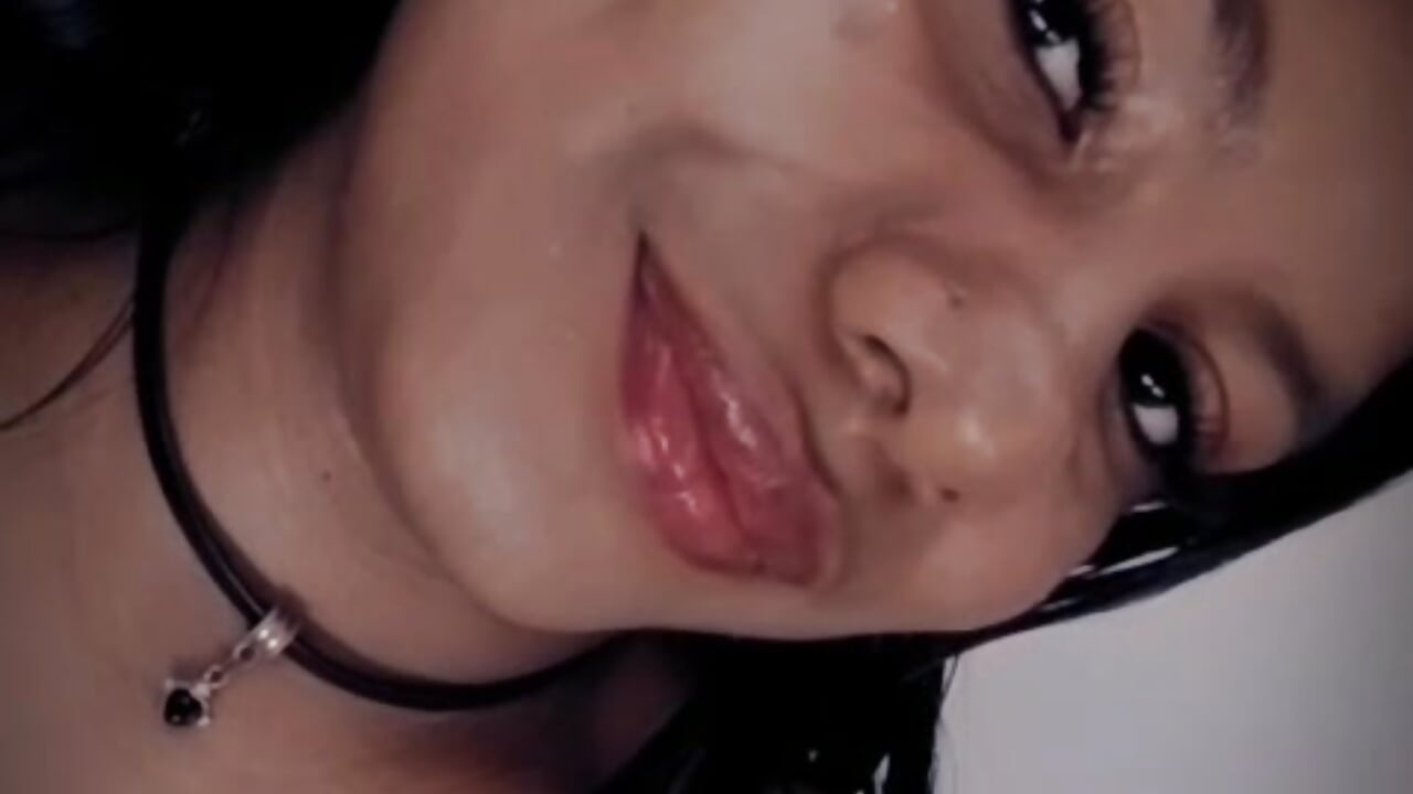 kiss - video di meloody7 modella di cam