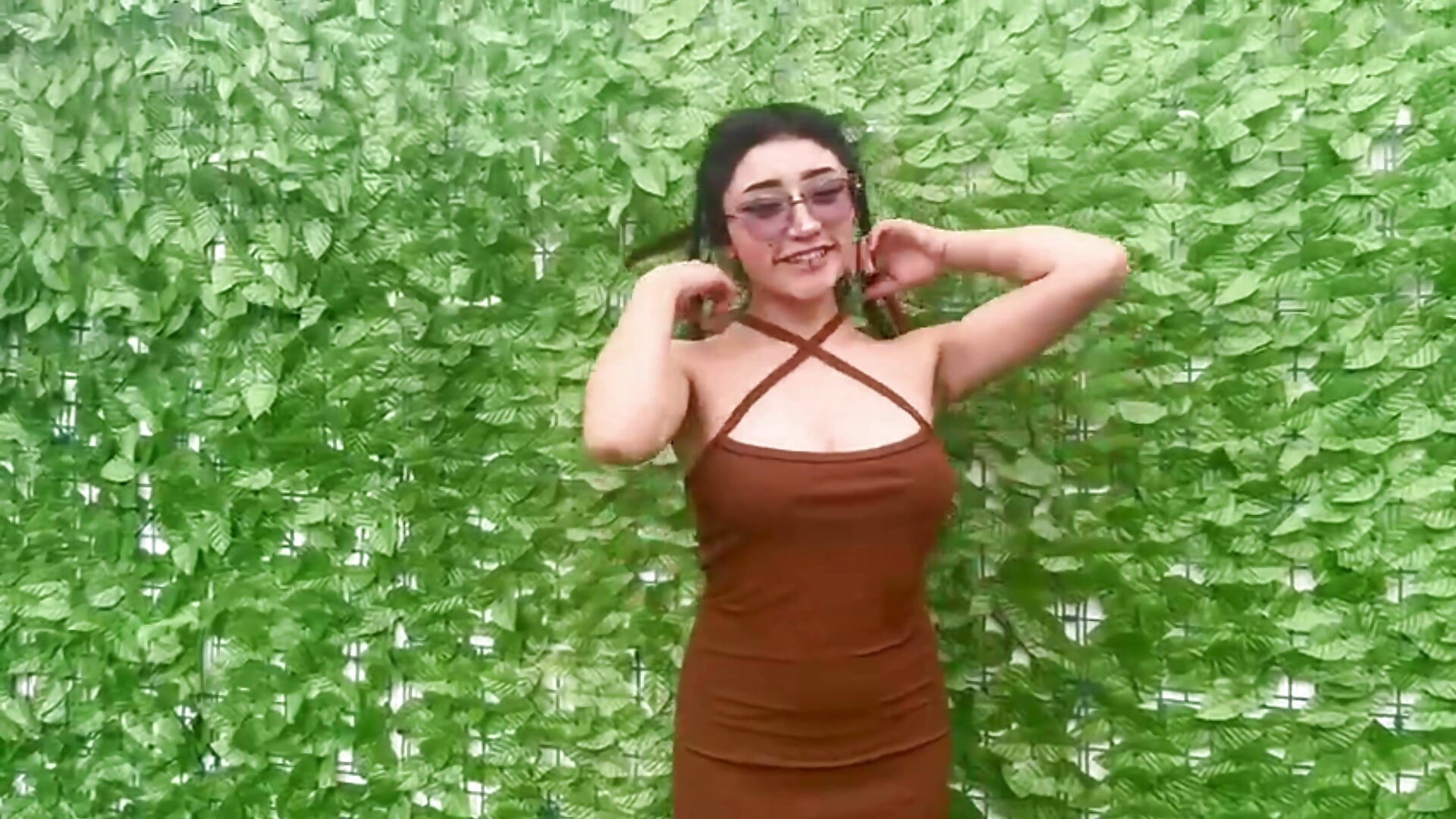 WELLCOME HONEY - فيديو من Babyyrasta666 موديل الكام