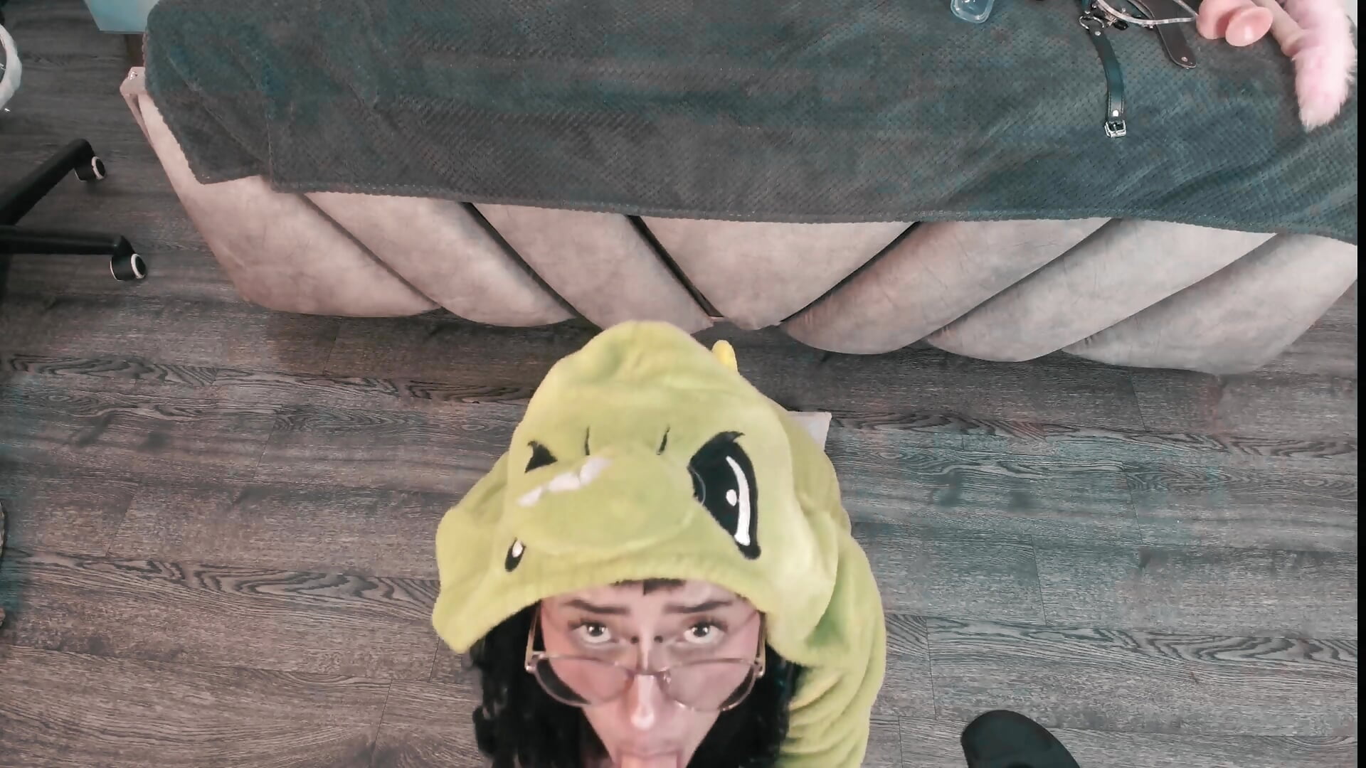 A dinosaur gives you a blowjob - فيديو من Babyyrasta666 موديل الكام