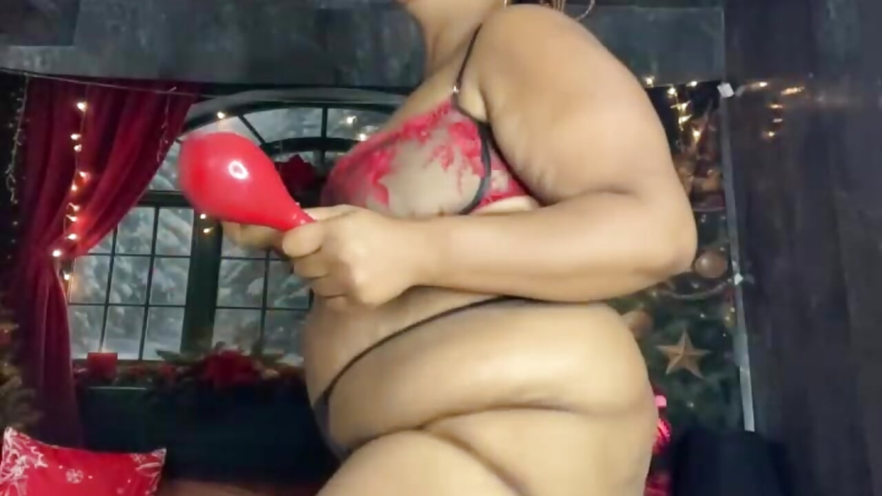 maracas and balls - video by AranzalatinBlaks1 cam model