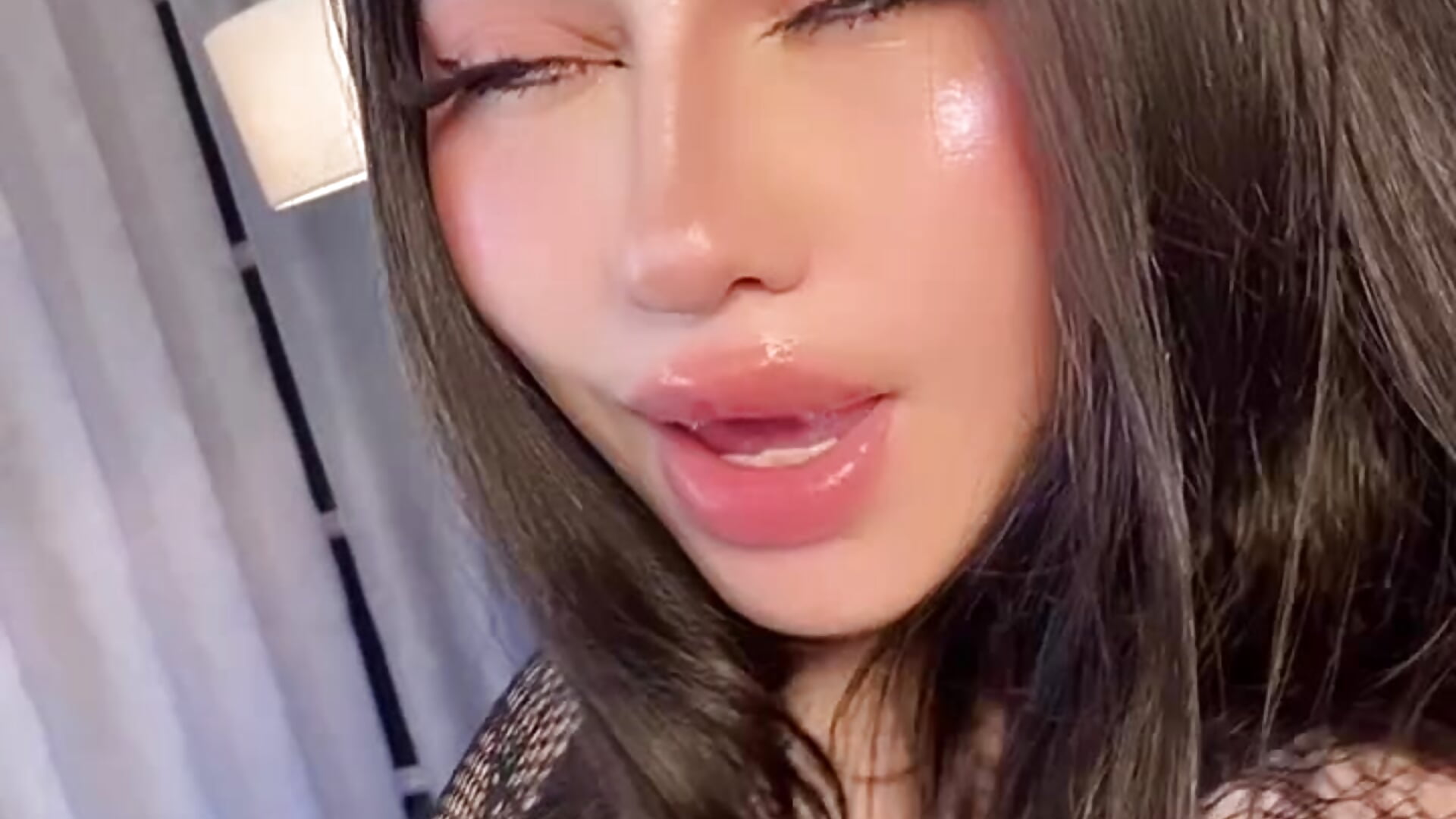 Kitty🌸✨ - video by Sophi_dee1 cam model