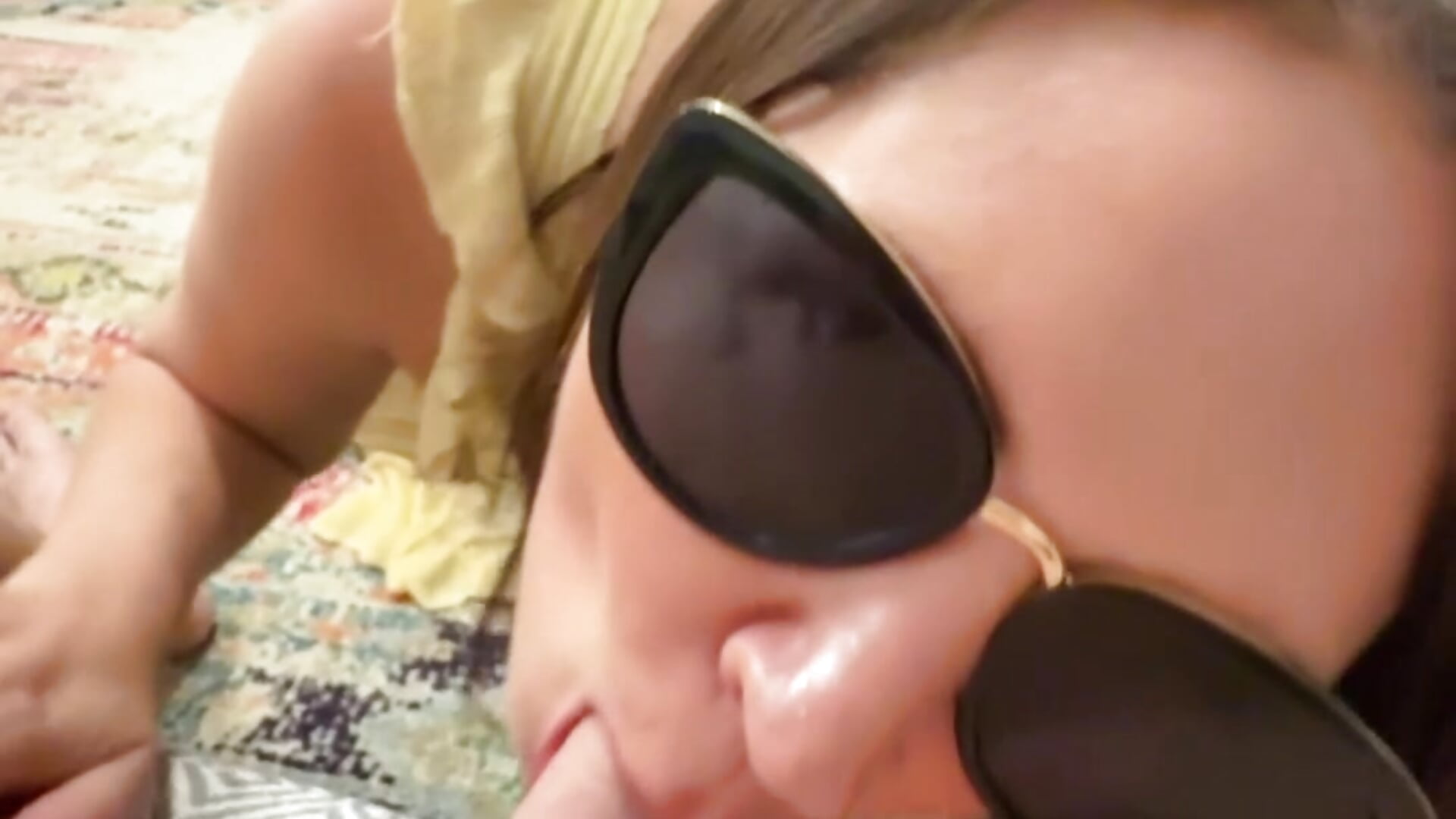 Quick POV BJ no finish - clip cu Bellaandsteele model videochat
