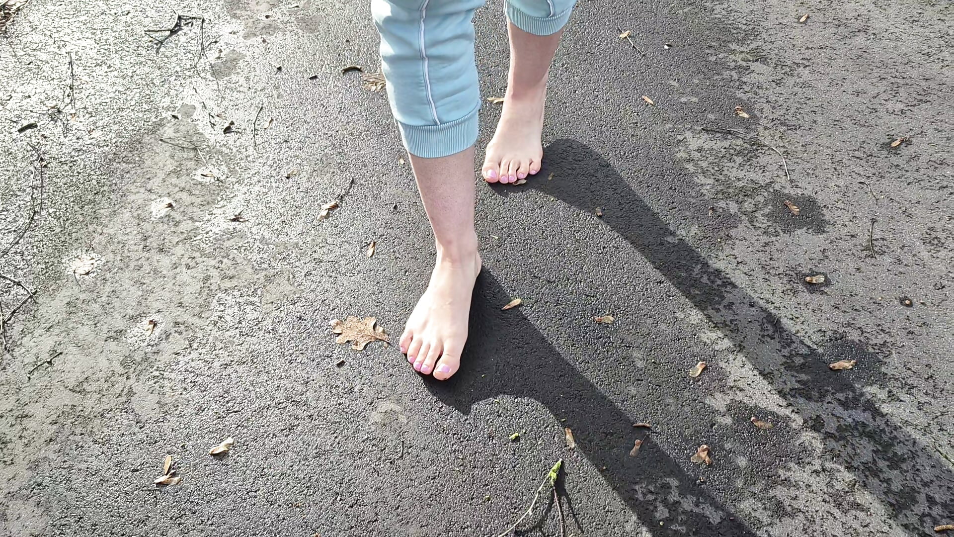 Outdoor spazieren gehen Barfuss - Melly4You adlı kamera modelinin videosu
