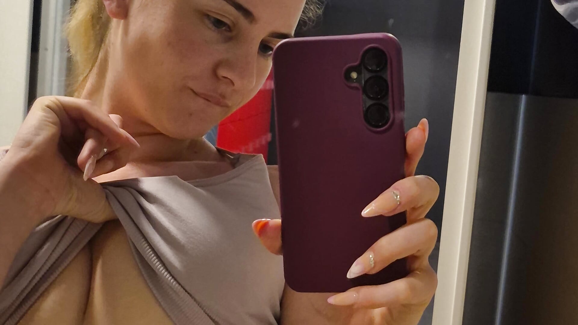 Spieglein Spieglein 🤤🤤😘 - Video von Melly4You Cam-Model