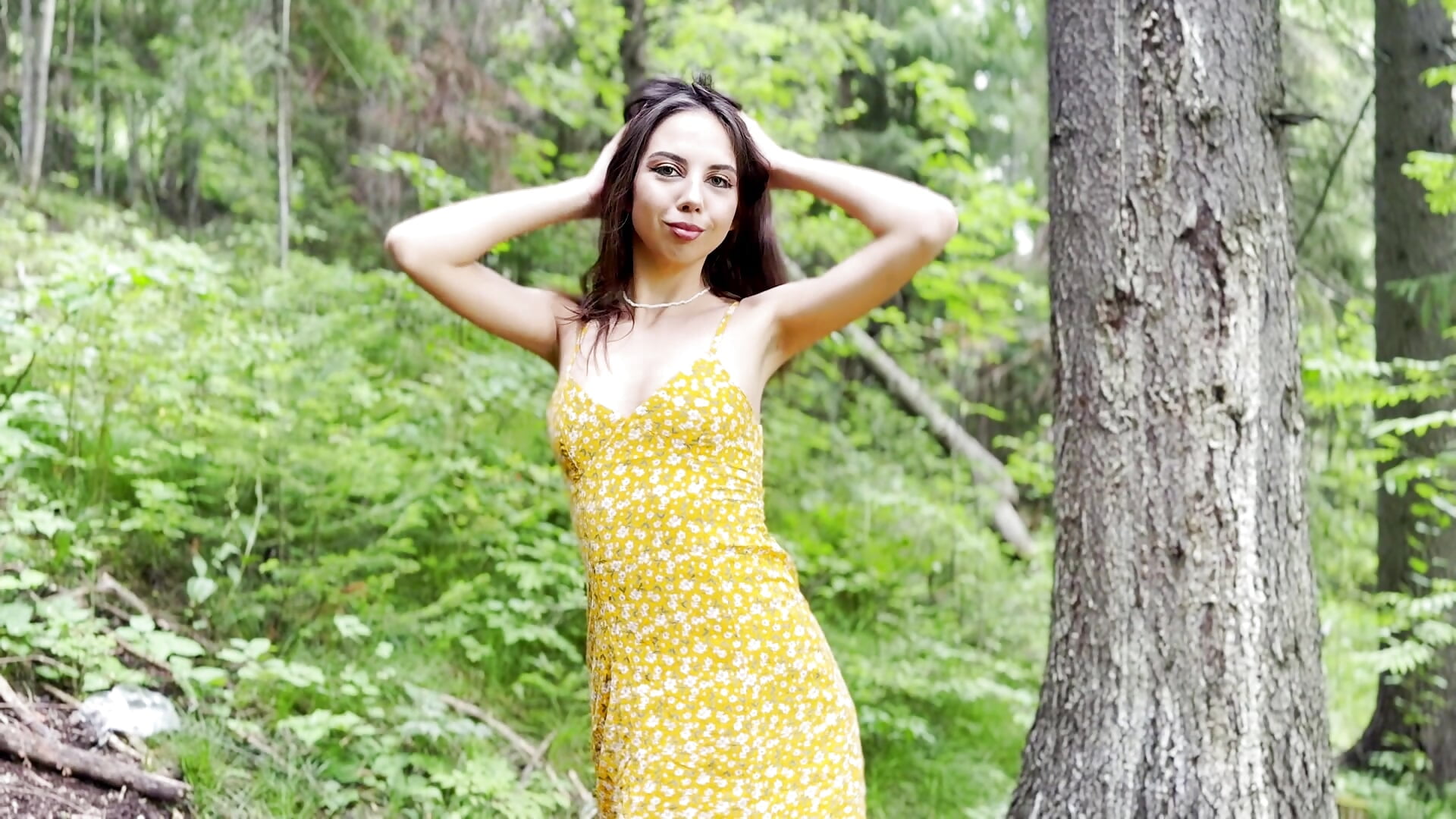 In nature - video by JenniferDavies cam model