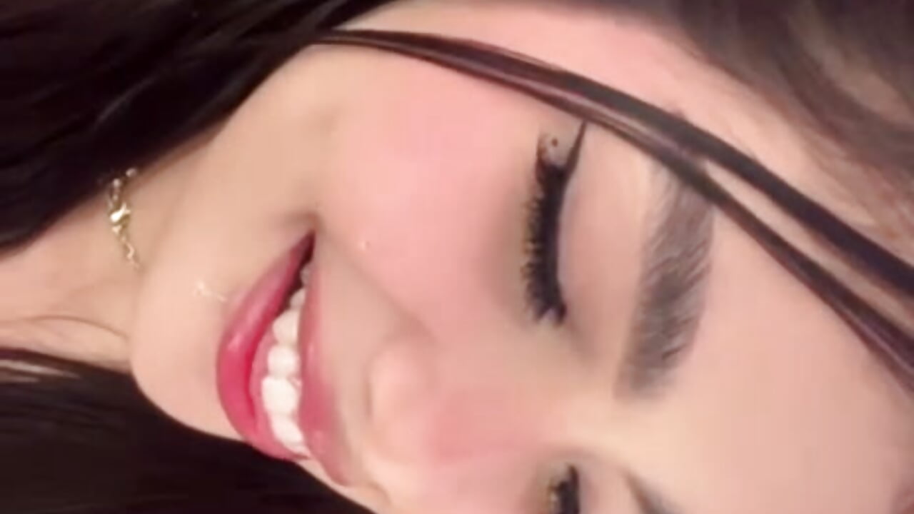 WhatsApp Video 2025-07-11 at 4,40,20 AM (1),remuxed - video by Cutie_Riley cam model