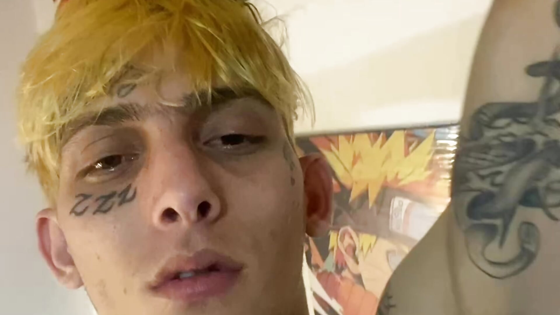 hi - 視頻由 KinkyLatinCock 主播提供