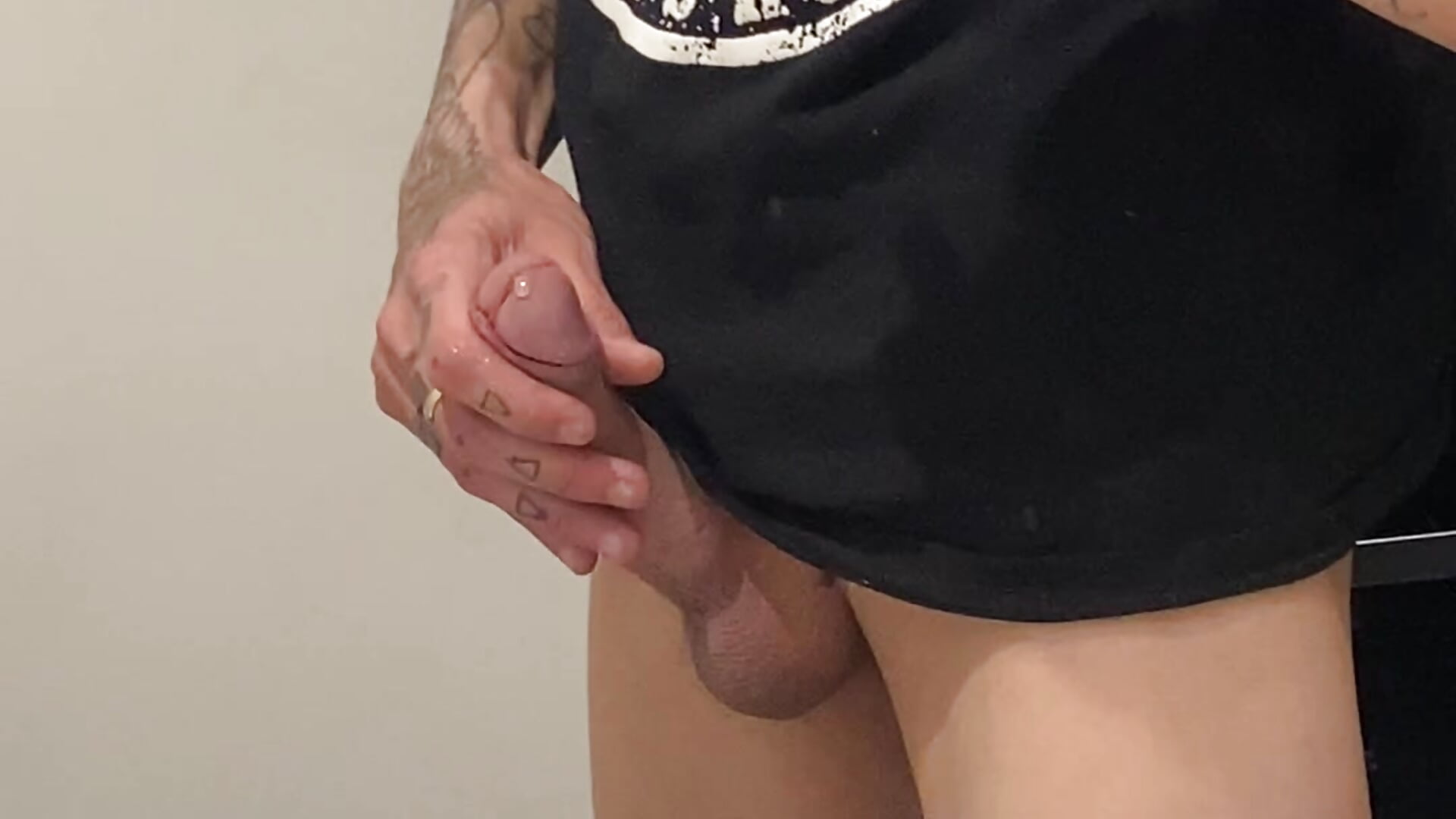 5F8981C3-8E1F-41BC-AF35-D8B7BFF194D5.mov - video av KinkyLatinCock cam-modell