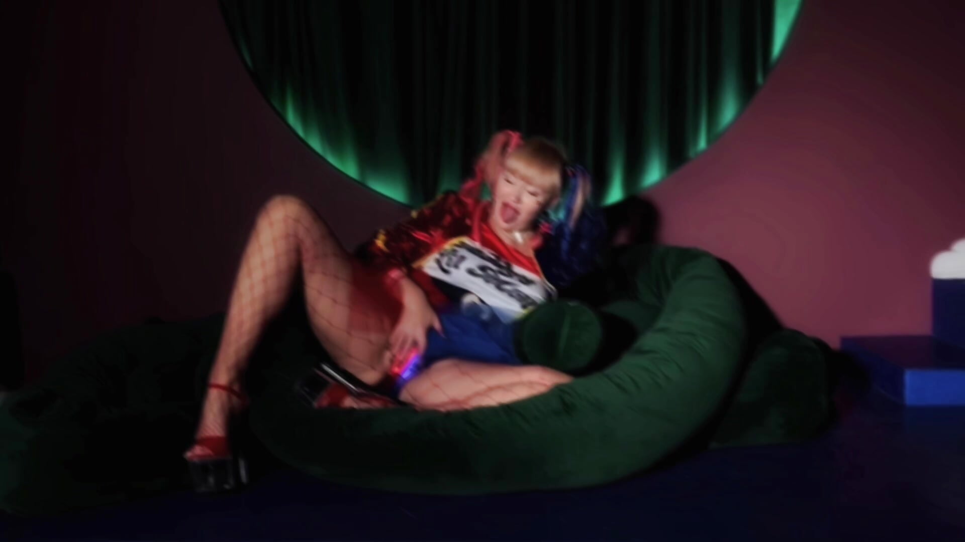 don't look at me with those eyes - video by FlirtyMary cam model