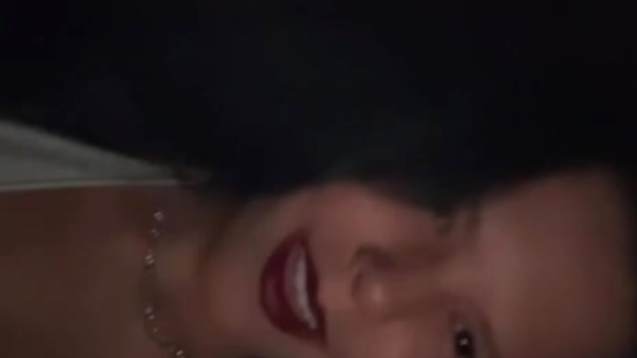 Hello its me Mia