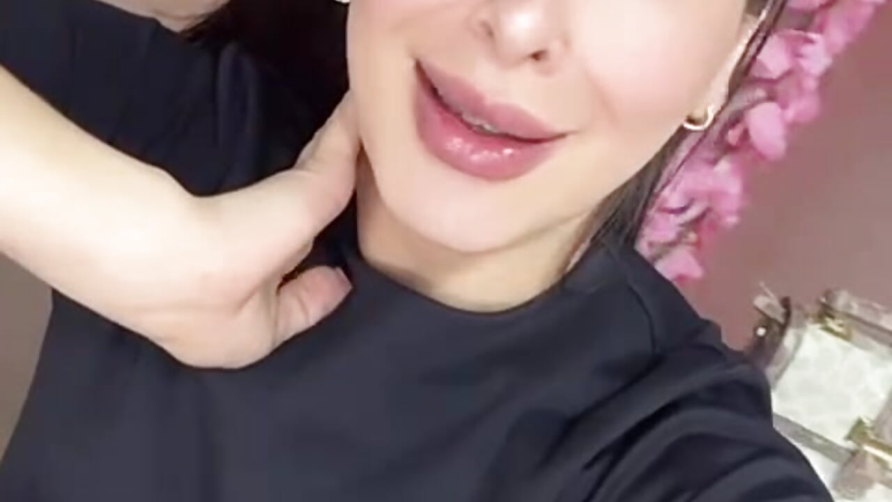 1000142794 - video by Savannah_Monroe cam model