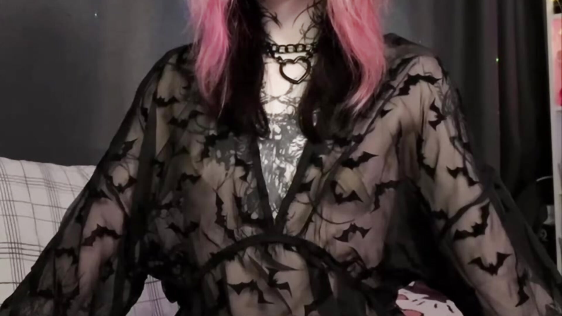 m̶̗͍͔͉̔̈́̕ȩ̶̧̢̛̜̳̠̫͚̌͌̍̊͝ö̶̧̨̟̻̫̞̽͘ẅ̶̦̖͚̮̤́̈́͂͗̄̍̇͝