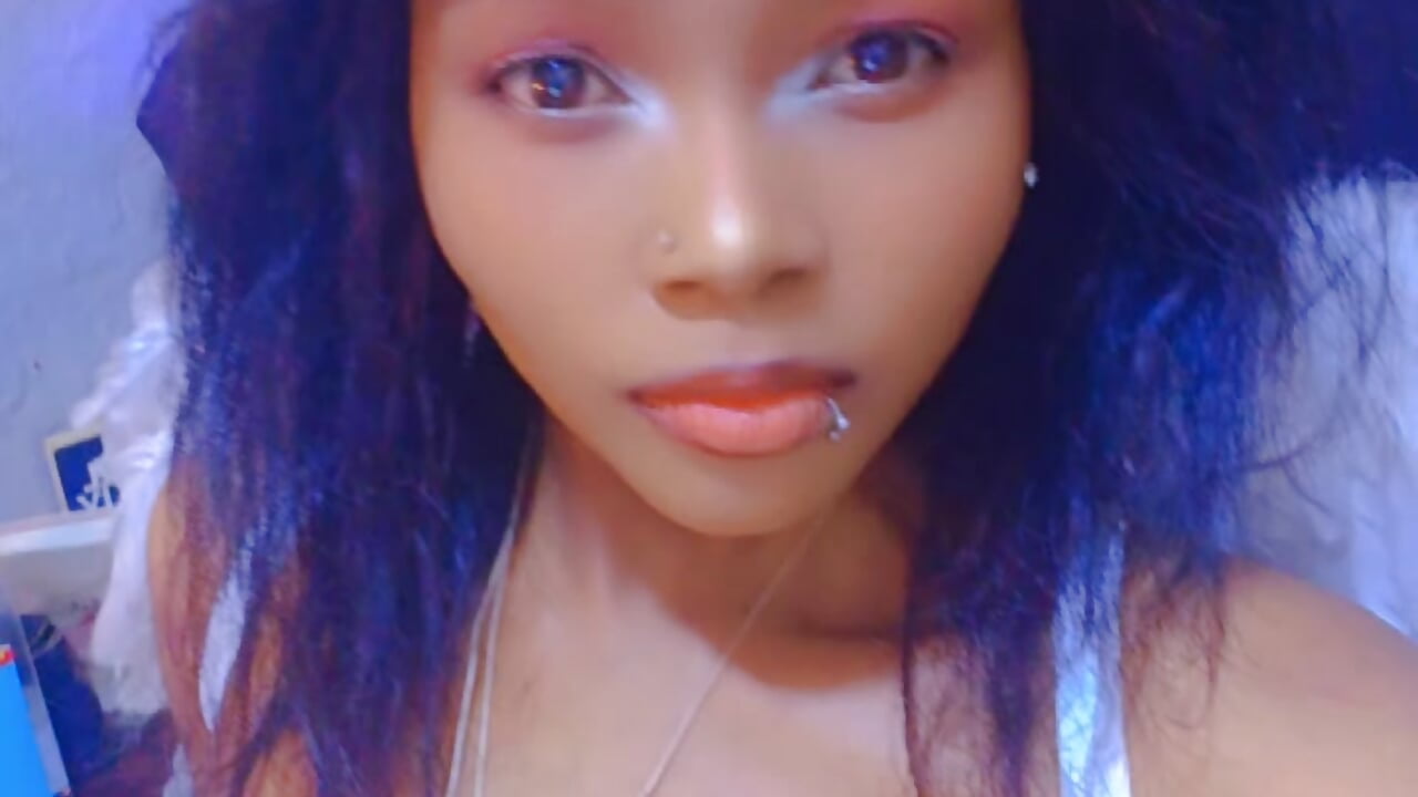 profile-intro-video-1776239391 - vídeo de la modelo de cam Juicy_Candy-Reloaded