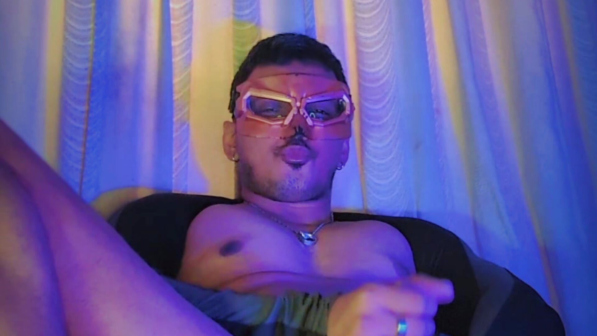 WhatsApp Video 2026-04-16 at 2,36,23 PM - video by MrBombayfunk cam model