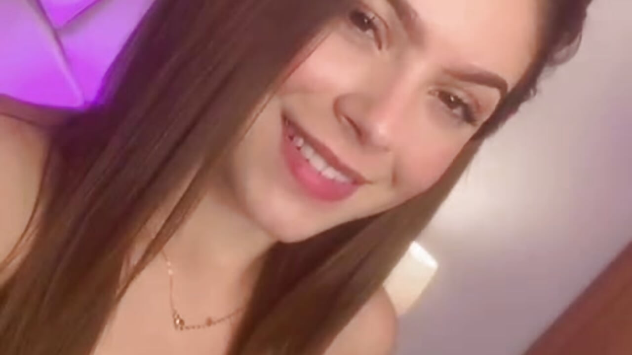 kissss - vídeo de Madelin_carter modelo de câmara