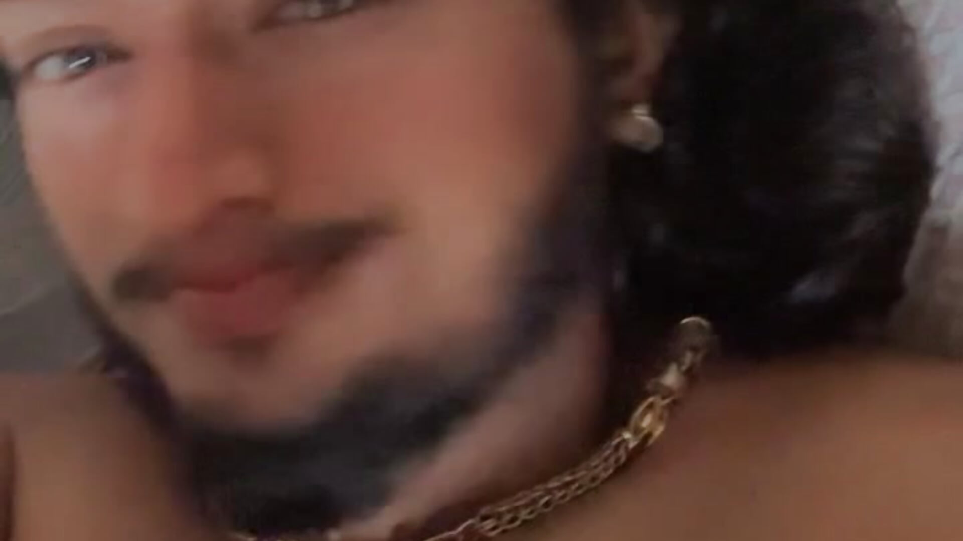 63A5C2B6-B41A-47AA-B441-F4126E5F9F3F – video od webkamerové modelky Seenu2199