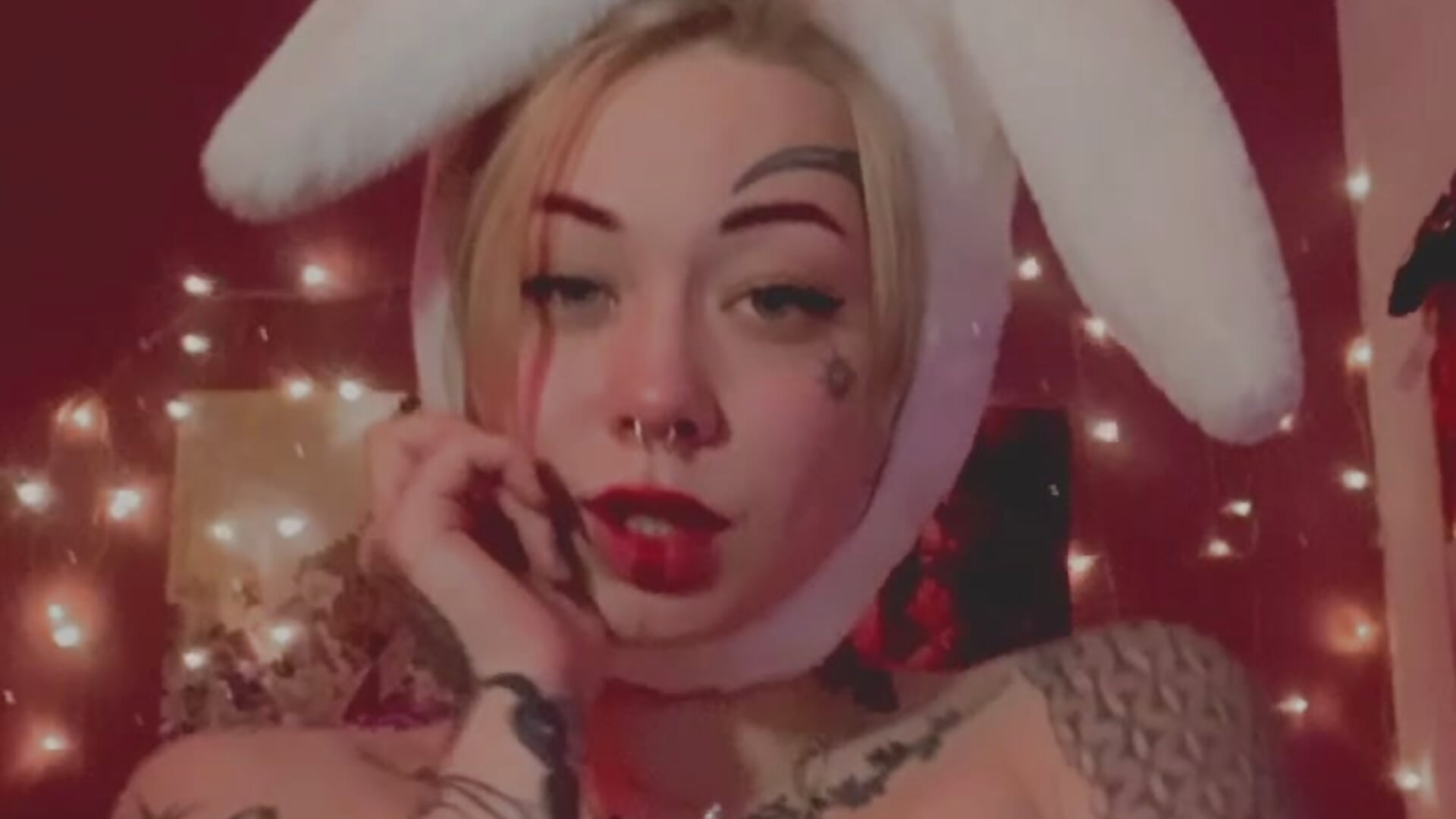 hey,bunny here ahah - video by bunnykellyyy cam model