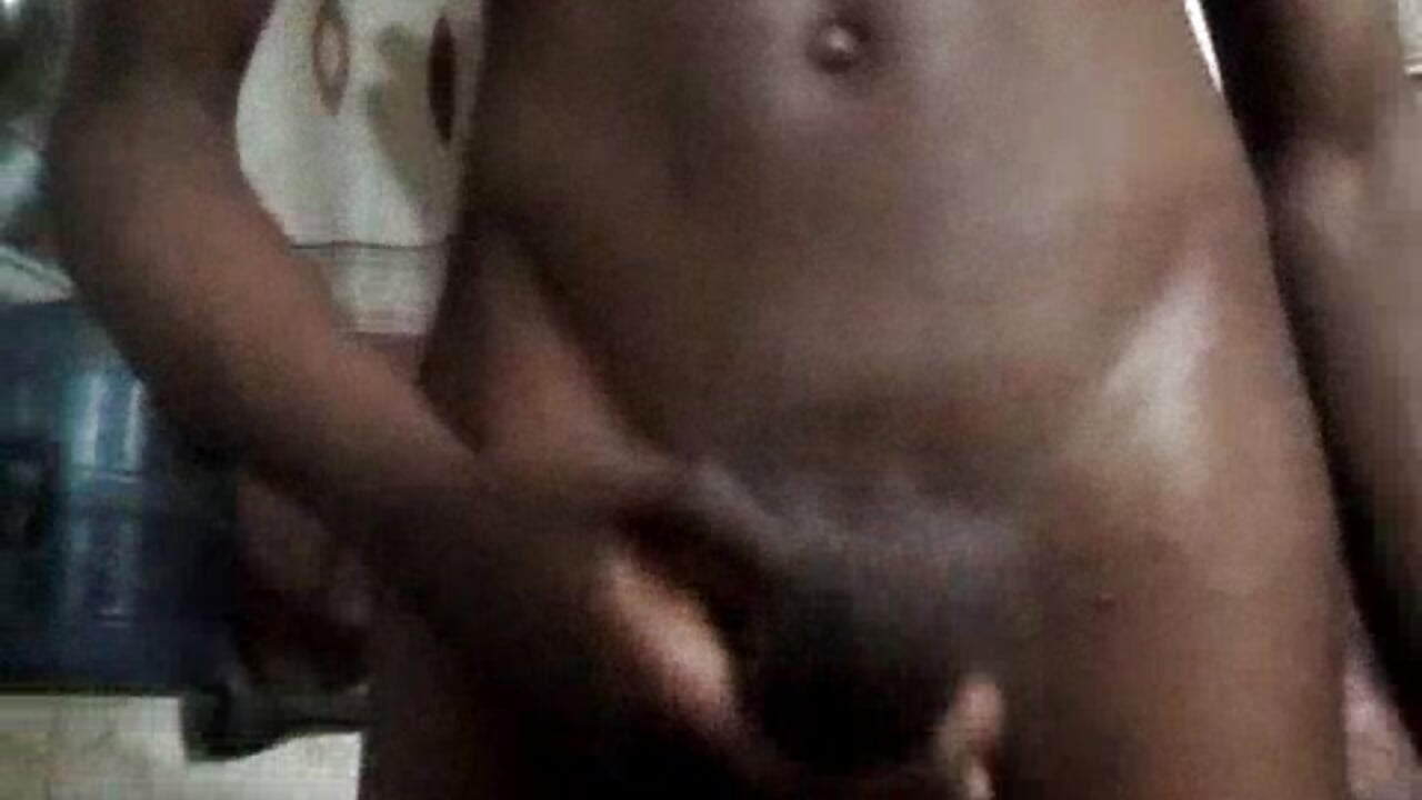 d2 - clip cu techy_tells model videochat