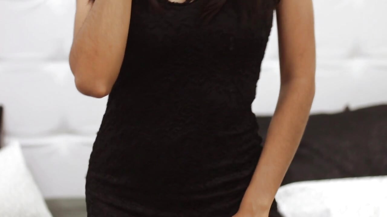 Vestido negro - video by AvlieQueen cam model