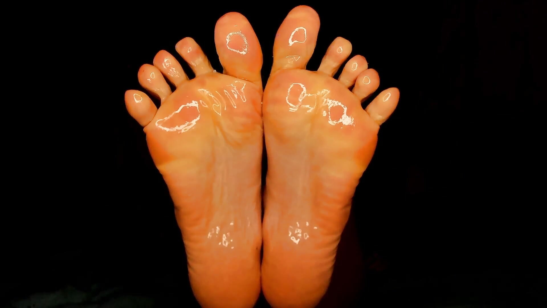 shiny soles – видео вебкам-модели Evolet_Bee