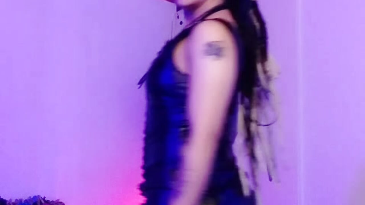 ridecrop♥ - video by Bdsm_Elapetite cam model