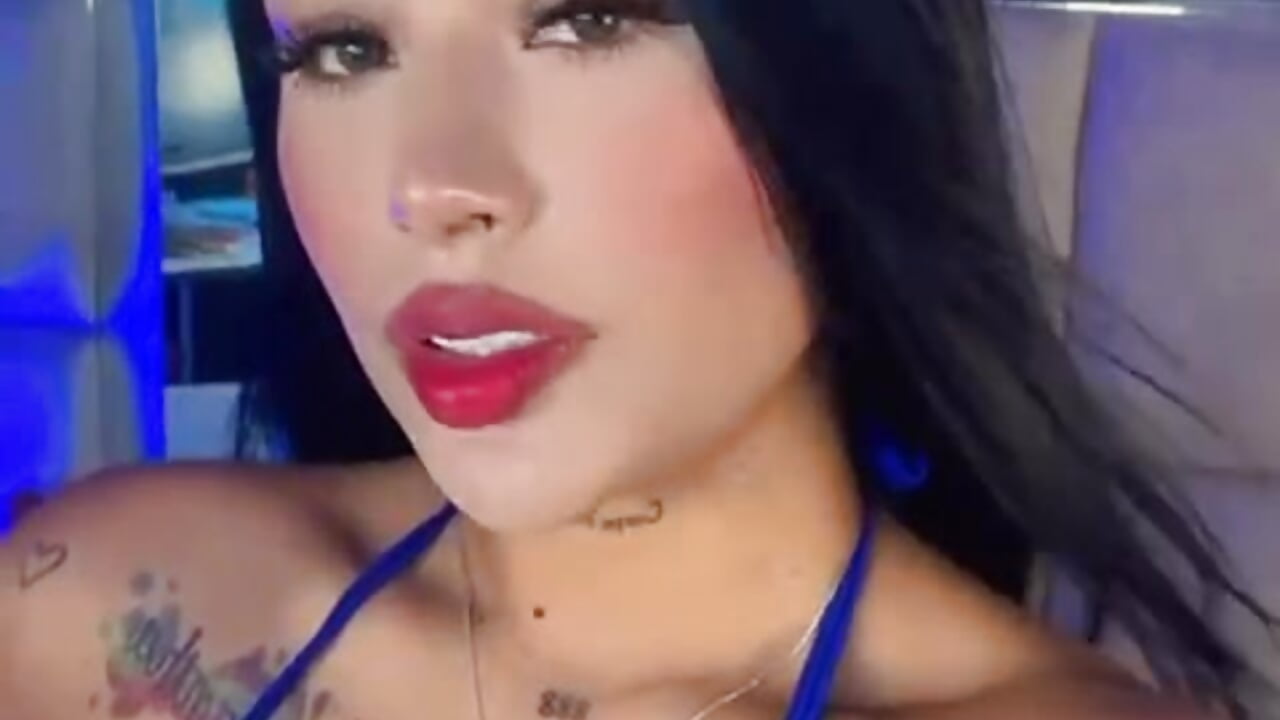 QUEEN MADDY! - video by MaddyGray_ cam model