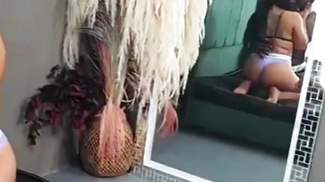 WhatsApp Video 2025-08-01 at 8,57,46 PM - video oleh LadyandMaverick kamera model