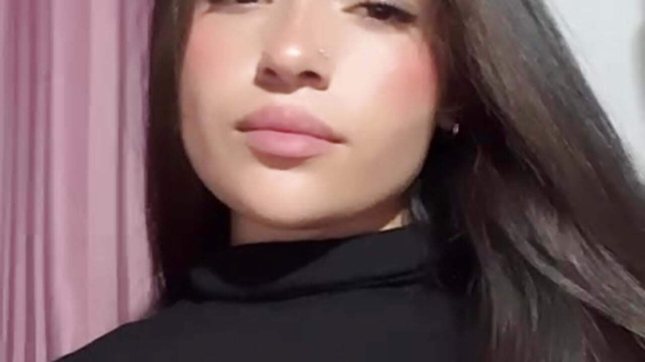 Welcome - video by Alyha_Cortes cam model