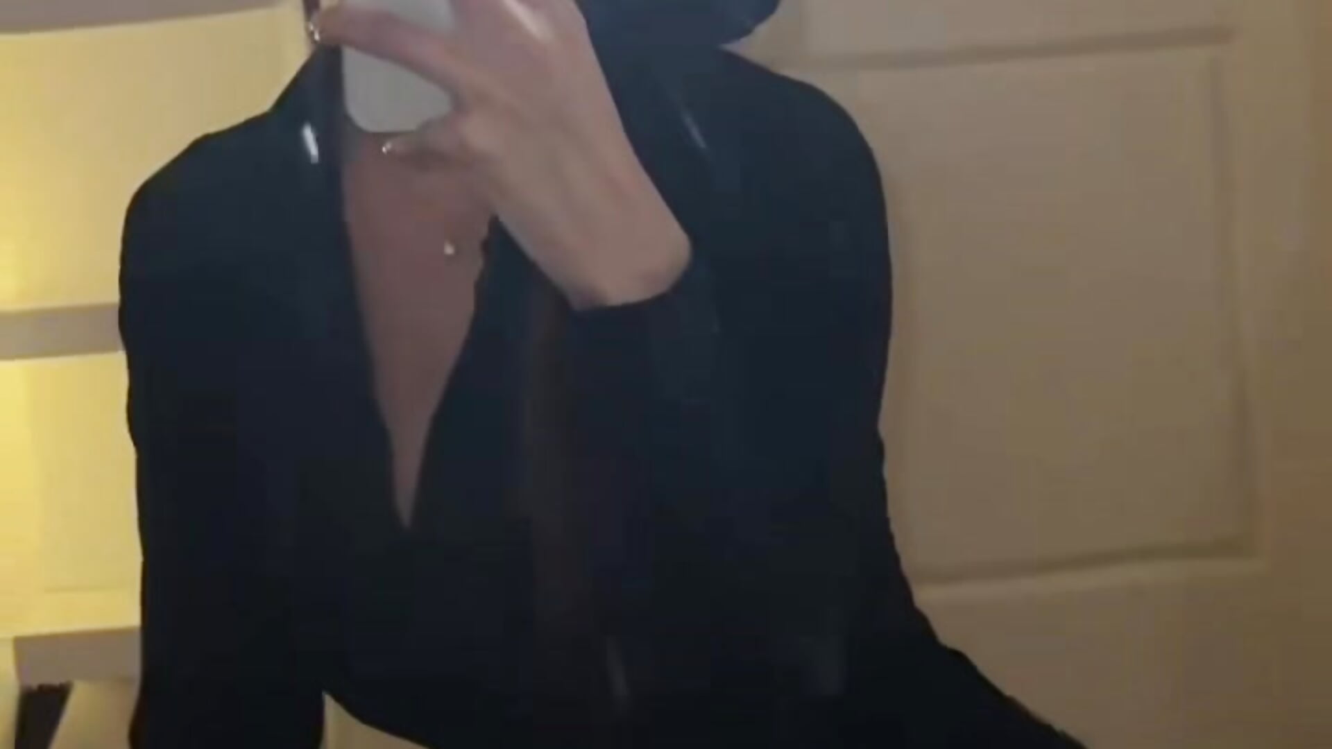 hey~ – video od webkamerové modelky KKEHBYBA