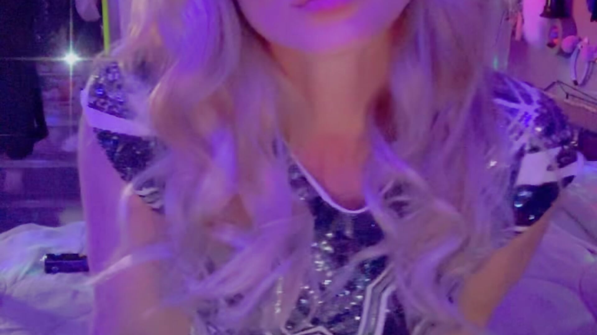 998CA750-AF98-47EB-9097-81FD366BC62A - video di DevonDelish modella di cam