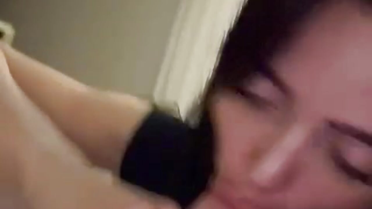 Distraction blowjob – видео вебкам-модели gglingeriee