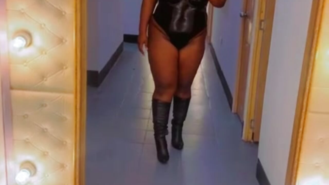 Sensual movements  🫦🖤 — filmik may_storm, modela(-lki) na kamerkach